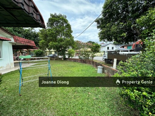 Sek 14 PJ-Single Storey Terrace House Corner