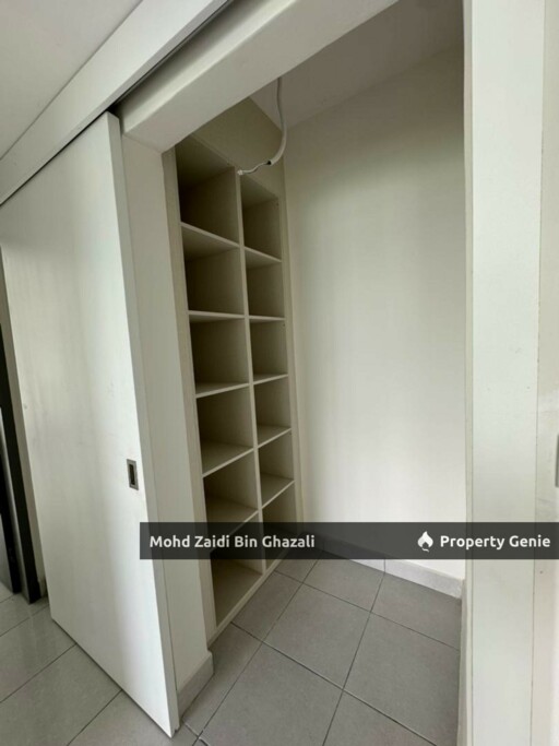 E'Island Lake Haven Service Apartment Putra Perdana