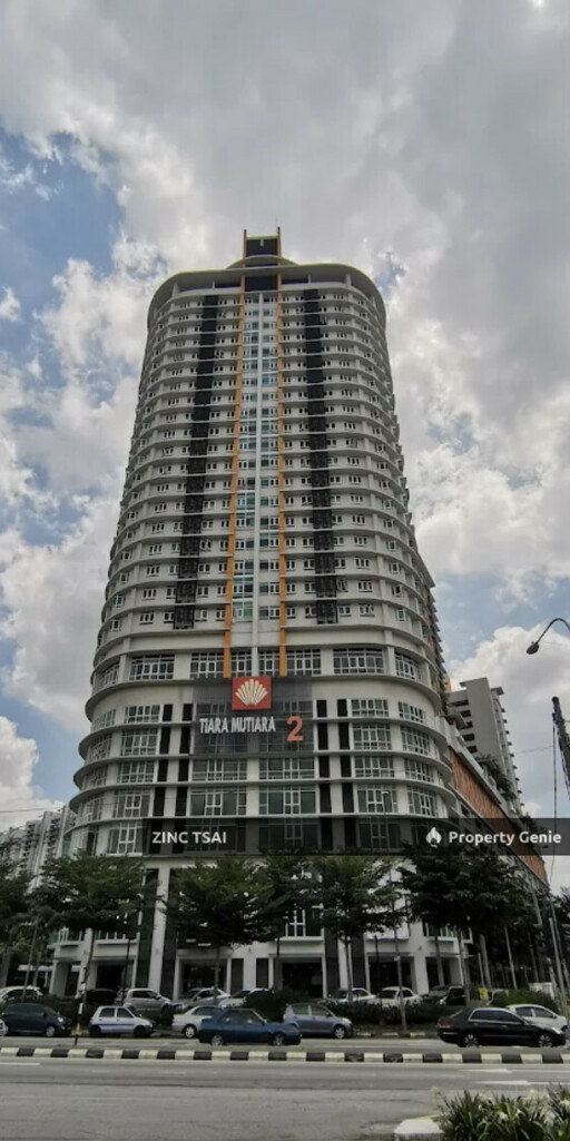 Tiara Mutiara 2 {Save RM40,000} 6 mins Drive to LRT Kinrara BK5_8 mins Drive to Pavilion Bukit Jalil