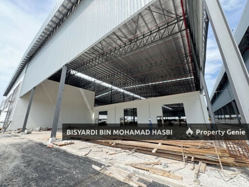 NEW DETACH FACTORY WAREHOUSE, BANDAR BARU ENSTEK NEGERI SEMBILAN .