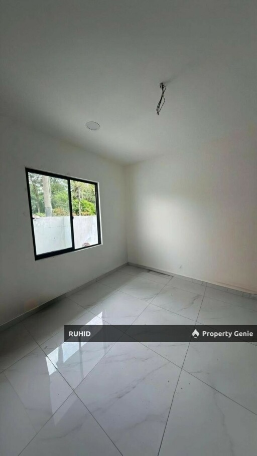Single Storey Low Cost House Taman Zamrud Ulu Tiram | Freehold | Fully Renovated,