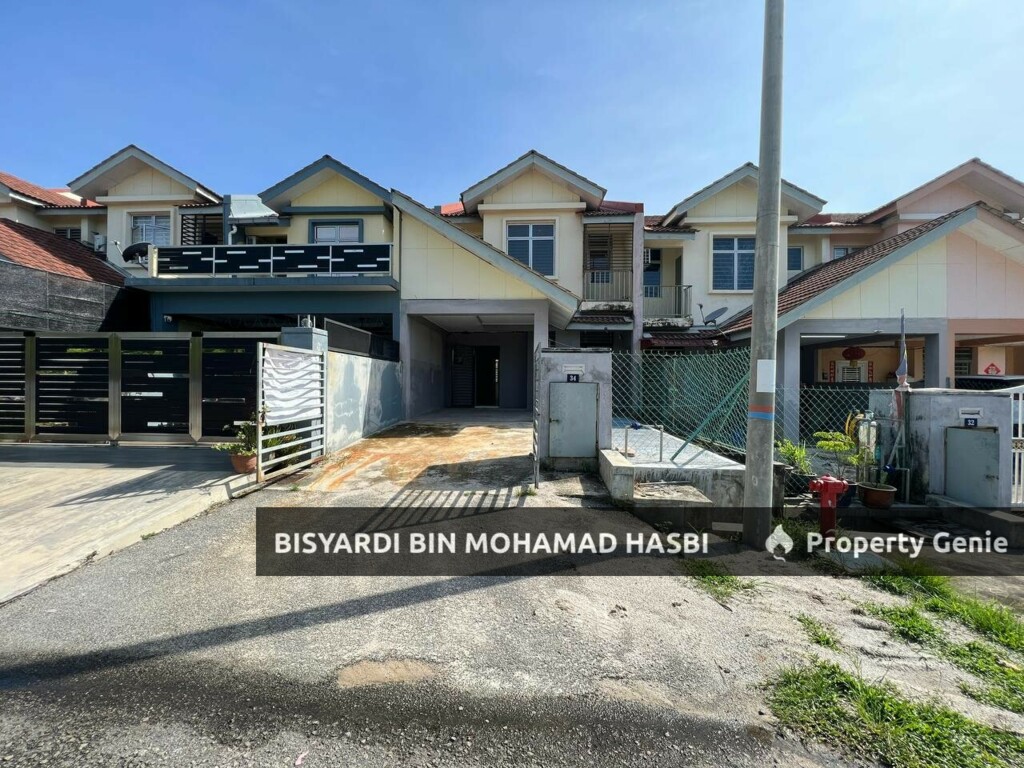 FACING OPEN 2 STOREY TAMAN SALAK PERDANA, BANDAR BARU SALAK TINGGI, SEPANG .