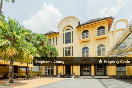 ✨ 3-Storey Luxury Bungalow with Home Lift ✨