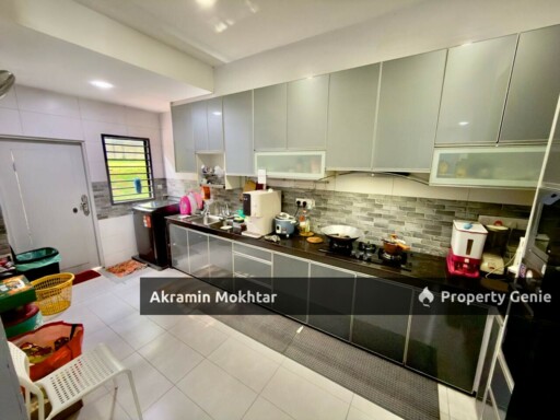 Freehold, Renovated & Partially Furnished | 2.5 Storey Terrace IRIS Taman TTDI Grove, Kajang Selangor