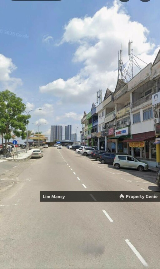 Taman Suria,Larkin Three Storey Commercial Corner