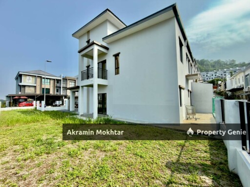 CORNER LOT 3 Storey Terrace Nassim Heights, Taman Ukay Bistari, Ampang Selangor