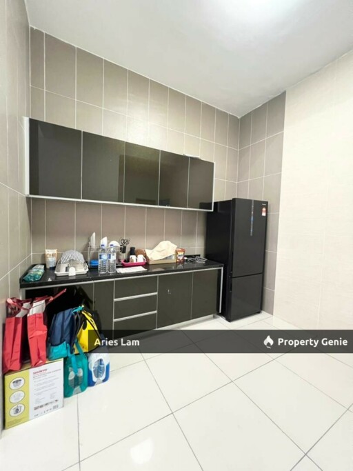 Corner Lot @ Kempas Utama / Double Storey Cluster House / Near Setia Tropika