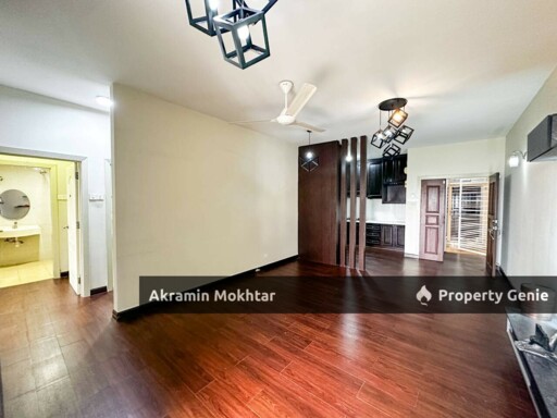 Freehold, Renovated, Partially Furnished & 1 Parking | Kristal Villa Condominium, Kajang 2