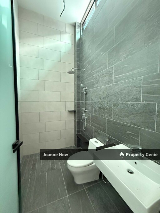 Freehold Double Storey Semi-D 8 Residence Padang Temu Ujong Pasir