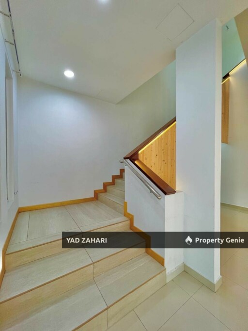 Kemuning Residence, Shah Alam | Bungalow 6 Bedrooms | RM1.35M - Partly Furnished and Nearby Surau