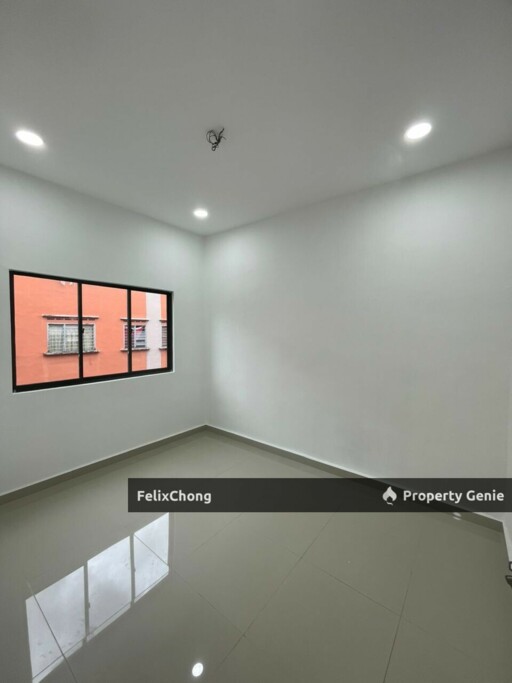 Pulai Utama Low Cost Flat,Jalan Pulai,Skudai,Level 3,Fully Renovated