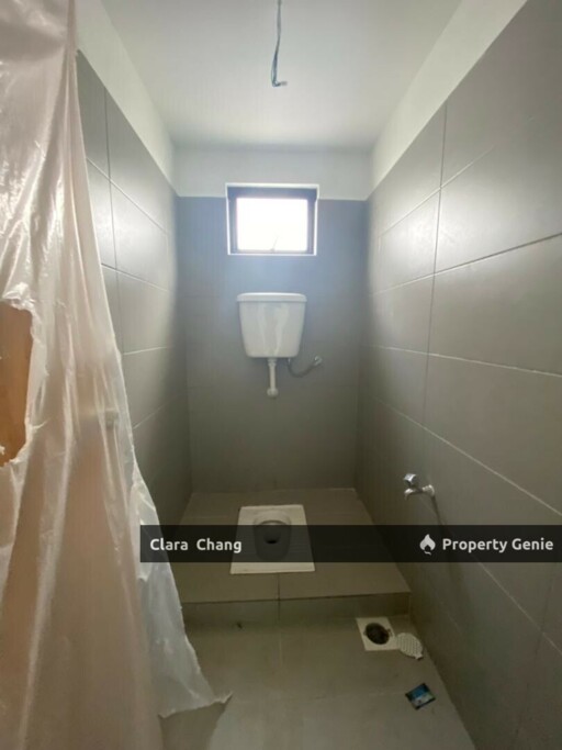 Taman Kluang Perdana Double Storey Shoplot for Rent