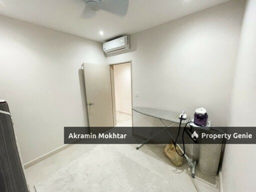 Fully Renovated, Fully Furnished & 2 Parking | Lake Haven Residence, Taman Putra Perdana, Puchong