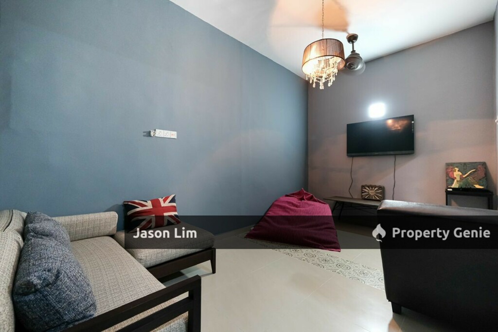 Bukit Dumbar Villa - Townhouse