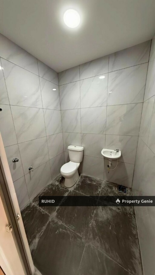 Fully Renovated Freehold Double Storey House | Johor Jaya | 3R3B
