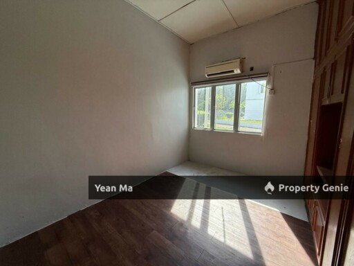 (Corner Lot)2 Storey Taman Rawang Jaya For Sales