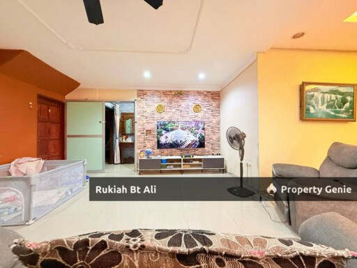 Freehold Corner Lot Terraced Home In Seremban 2Storey, 2600 Sqft