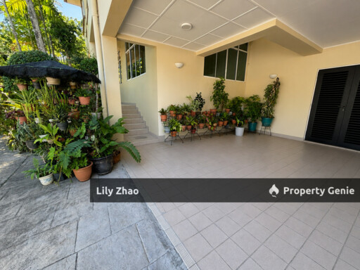 Bungalow on the Hill for Rent, 5Bed 4Bath, Fully Furnished, 6 Car Park, Mount Kinabalu View📍Jalan Lintas Highway, Kota Kinabalu City.