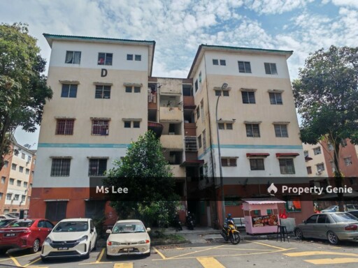 Pangsapuri Bandar Bukit Tinggi 2-Klang-Blok D Ground floor-Ready 15/8