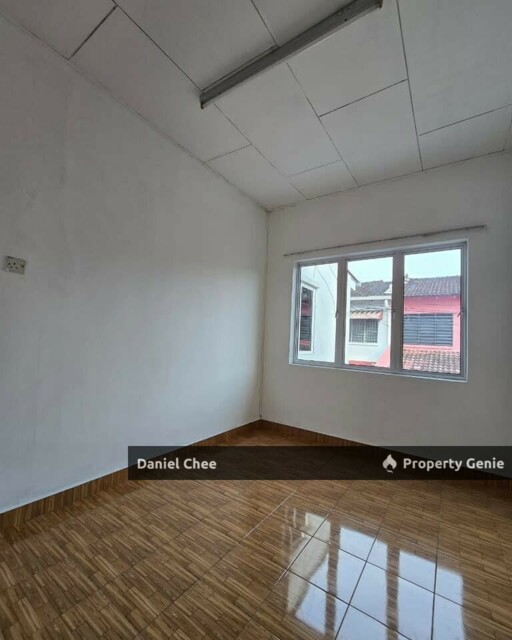 Bercham 2 Storey near to Lotus for Rent