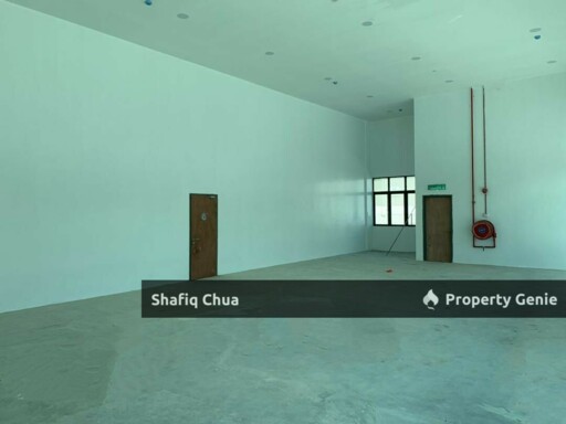 Two Units Warehouse Pekan Subang, TUDM, Subang For Rent