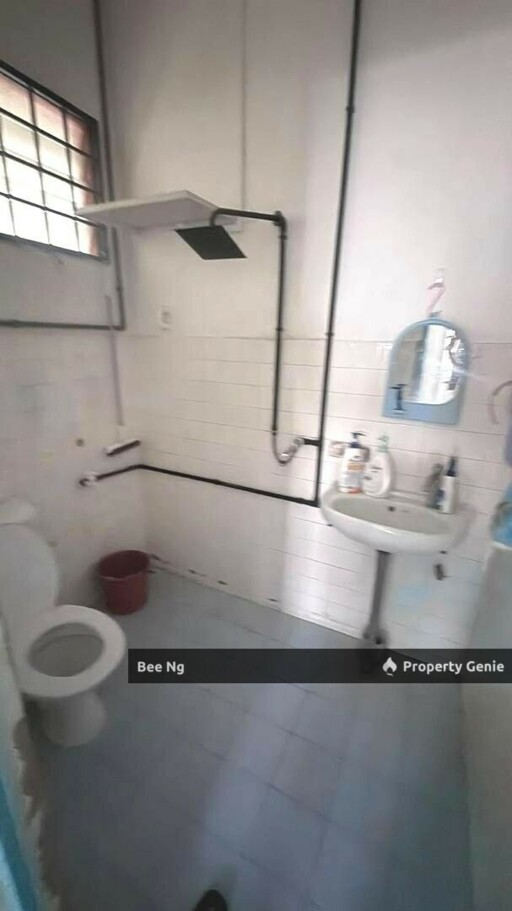 Taman Universiti / Jalan Penyiaran / Single Storey Terrace / Full Loan