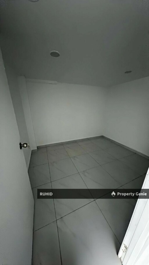 Double Storey Low Cost Corner Lot, Bandar Baru Permas Jaya, Masai