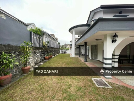 Seksyen 9, Shah Alam | 2-Storey Semi-D 5+1 Rooms | RM1.55M - Renovated, Extended Kitchen & Well Maintained