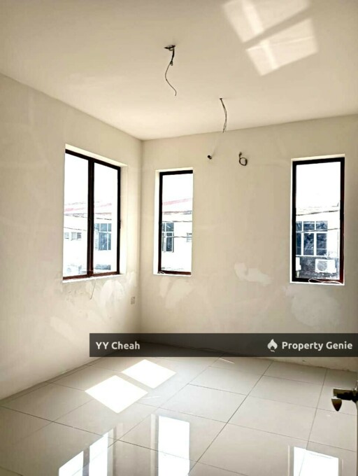 Ipoh Double Storey Unoccupied Bungalow For Sale 10k sq ft