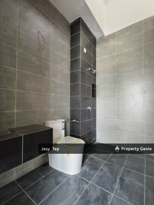Taman Dato Onn Double Storey Terrence House For Sales