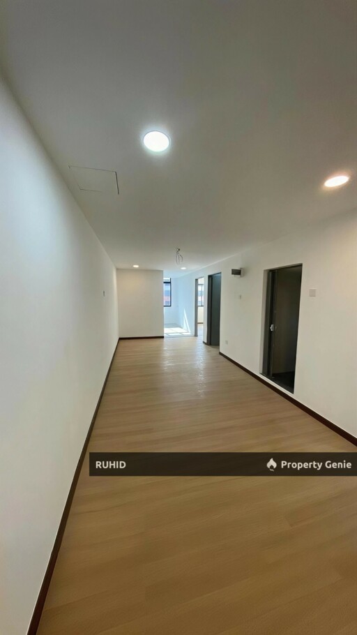 Fully Renovated 4 Bedroom Flat, Taman Putri Kulai