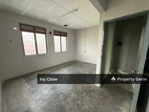 Tmn Dato Amar Diraja Double Storey Corner Lot House for Sale