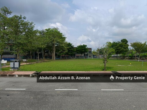 CORNER LOT Taman Halaman Indah Jawi