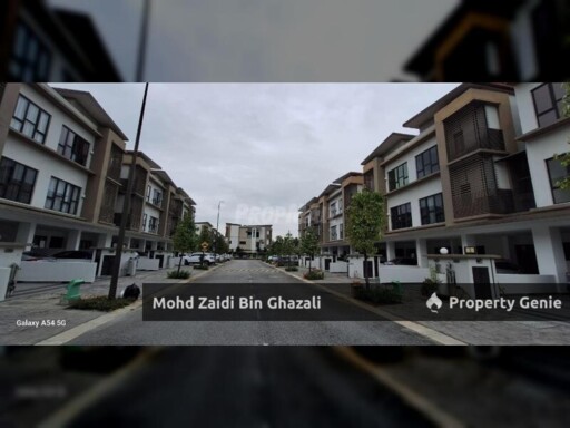 Fully Furnished 3 Storey Corner Lot