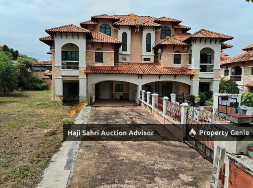 2.5 Storey Semi Detached House, Renovated Property Address No. 15, Jalan Magnesium 7/106A, Seksyen 7, 40000 Shah Alam, Selangor