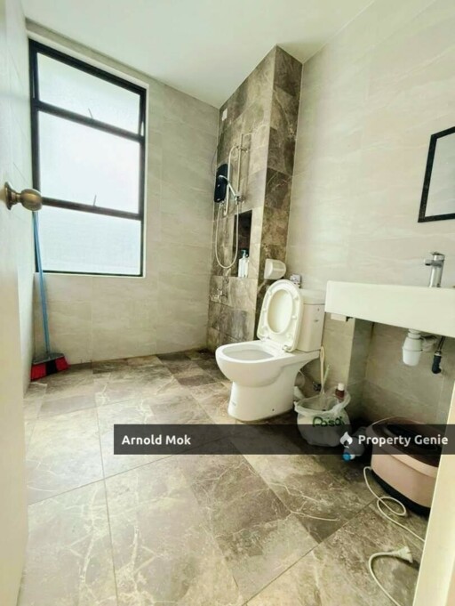 2 Storey Terrace House @ Taman Seri Austin (Dahlia) for RENT