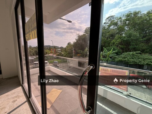 1st Floor Corner Shop Office for Rent, 1,500 Sq ft, Suria Inanam, Kota Kinabalu.