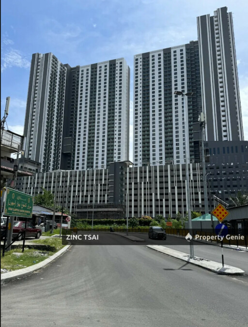 Bayu Residensi @ Seri Temenggung {Save RM 68,000} 10 mins Drive to Batu Caves KTM Station
