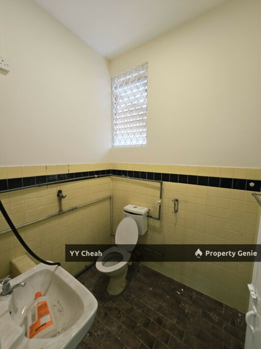 Canning Garden Double Storey Terrace Facing Huge Field Great Location Freehold Good Condition