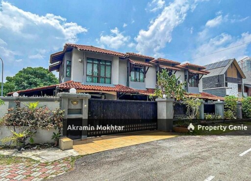 Freehold, CornerLot, Renovated & Partially Furnished | 2-Storey Bungalow Kampung Datuk Keramat KL.