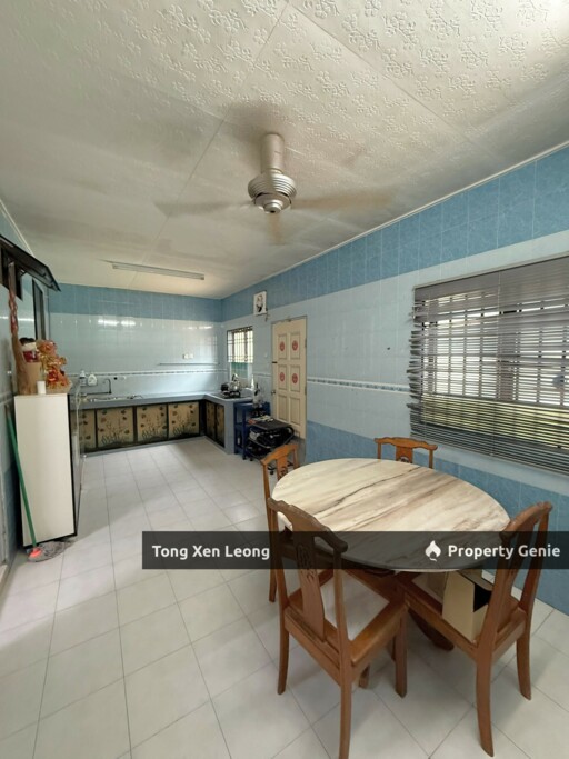 Spacious 5-Bedroom Terraced House In Melaka