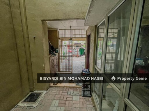 RENOVATED 2 STOREY, TAMAN PINGGIRAN USJ, SUBANG JAYA .