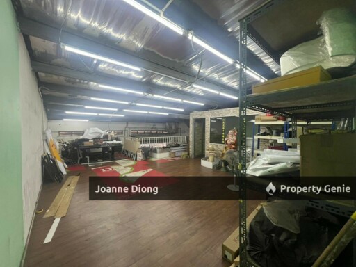 TAMING JAYA 2 Adjoining 1 and Half Storey Factory