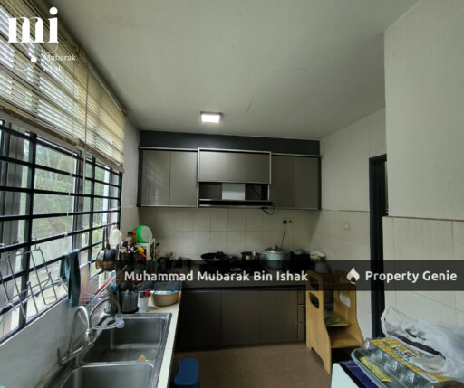Taman Desa Mas, Sungai Merab Spacious 3-Storey Terrace – 6 Bedrooms, Perfect for Big Families!