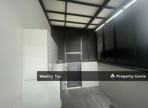 HOT SALE: One Krubong 2 Storey Endlot Fully Reno Freehold Furnished Fitted 32x70
