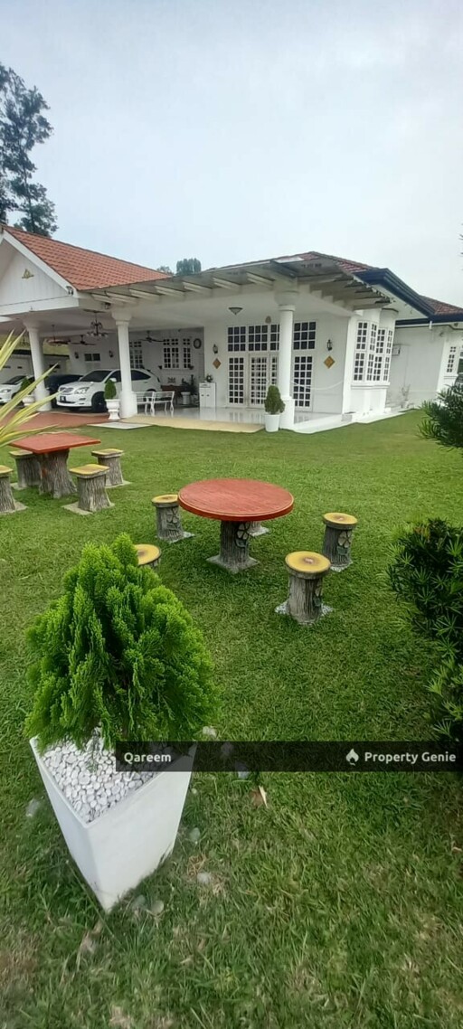 Single Storey Bungalow Sungai Kantan Kajang. Huge Land