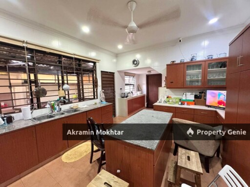 Freehold & Nice Garden | Double Storey Bungalow Kampung Tunku SS1, Petaling Jaya