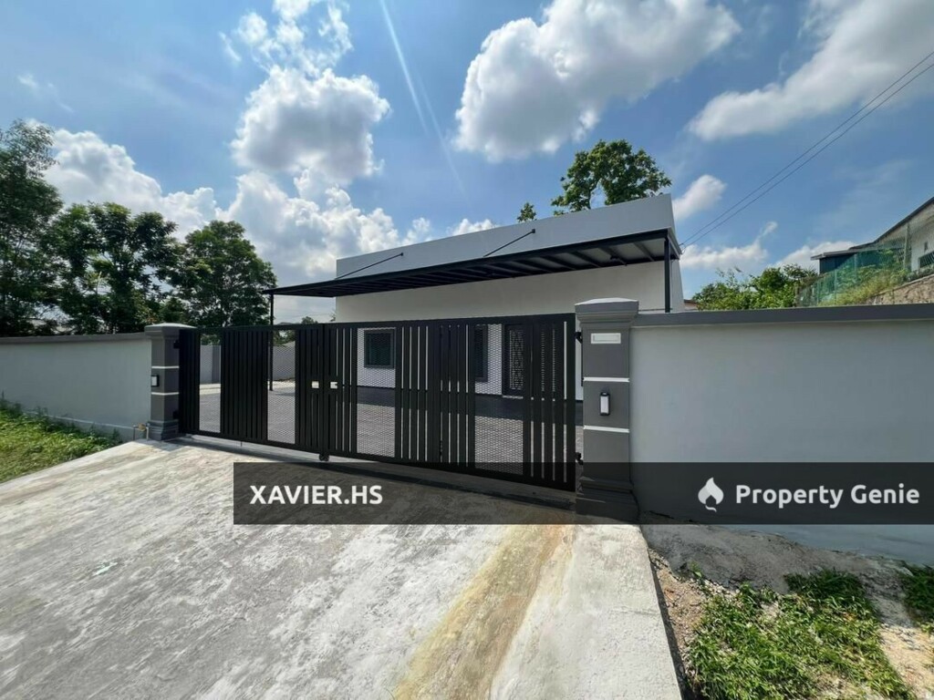 Kempas Baru Single Storey Bungalow House