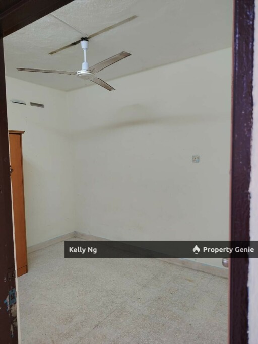 Double Sty House At Sek 25 Tmn Sri Muda Shah Alam. For Rent