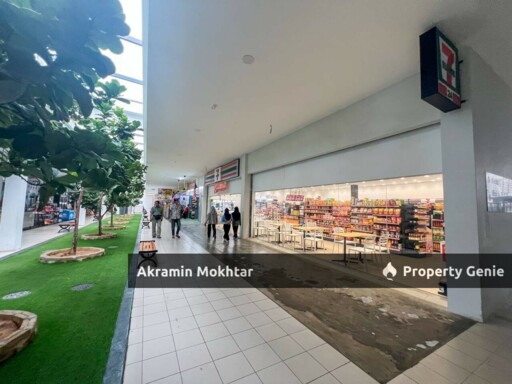 Freehold & 1 Parking | Lakefront Homes Condominium, Cyberjaya